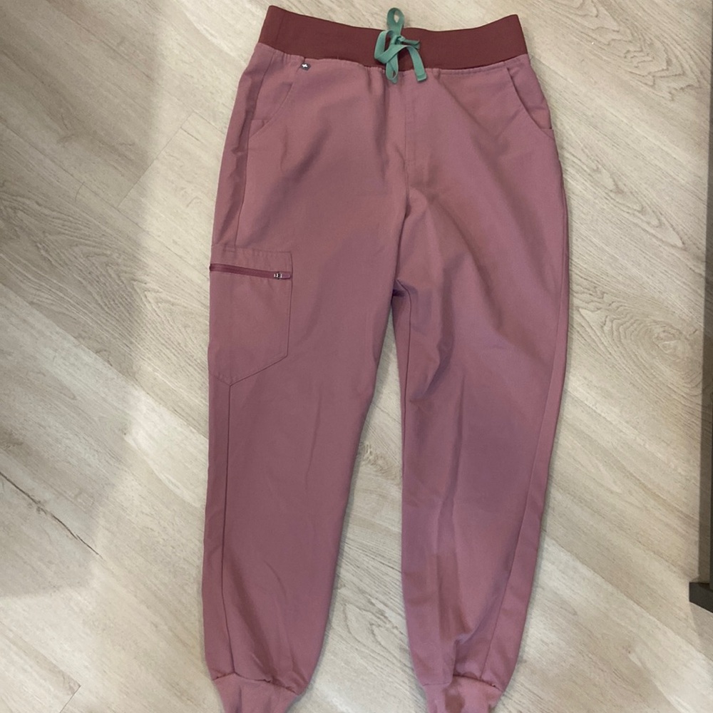 Figs Mauve jogger pant medium pink green